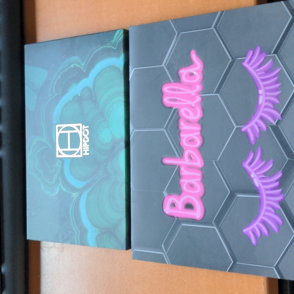 2 unopened brand new eyeshadow palettes